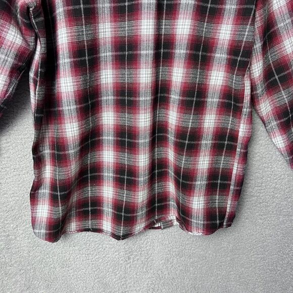 Legendary Whitetail Shirt Mens Medium Black Red Backwoods Hooded Flannel Western - Picture 9 of 11